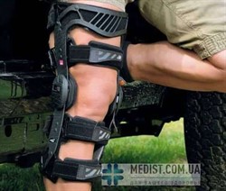 Ортез для коленного сустава жесткий регулируемый medi M.4 X-lock с возможностью быстрой блокировки в положении разгибания ДЛЯ ЖЕНЩИН И МУЖЧИН Ортез для коленного сустава жесткий регулируемый medi M.4 X-lock с возможностью быстрой блокировки в положении разгибания ДЛЯ ЖЕНЩИН И МУЖЧИН